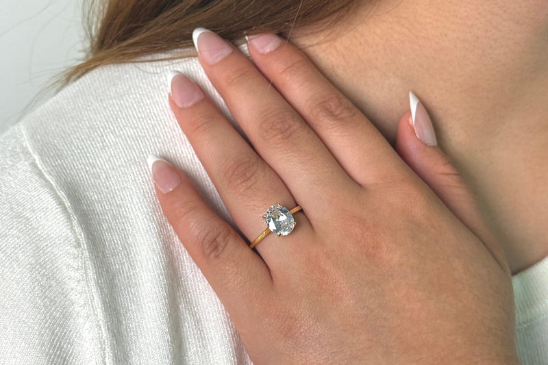 Bella Threadgold The Bella Gold is a timeless classic. Its four-prong solitaire design ...